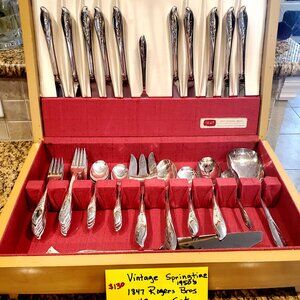 VINTAGE 1847 Rogers Bros Silverware Set - Springtime - 49 pieces